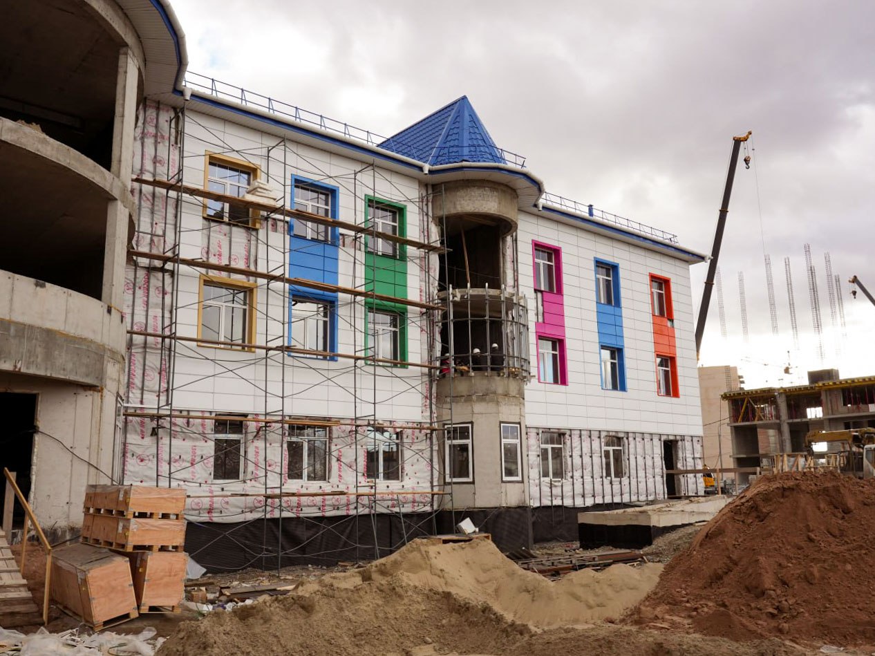 В Абакане строится детская поликлиника